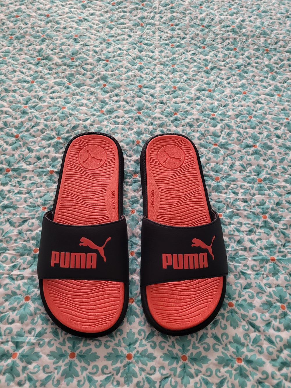 Puma Womens Black & Coral Slide Sandals size 9 NWOT